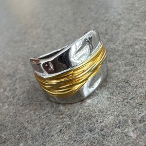 Size 7, NEW Silver and Gold Ring